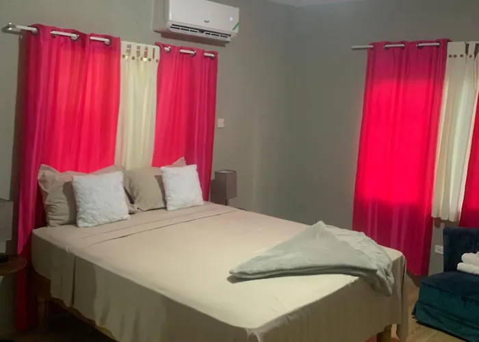 Pensión N&apalace Ocean Views 2 Bedroom *